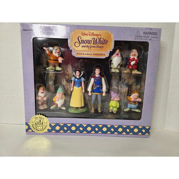 Snow White and the Seven Dwarfs Poseable Figures Set (Theme Park Exclusive) - Picture 1 of 3